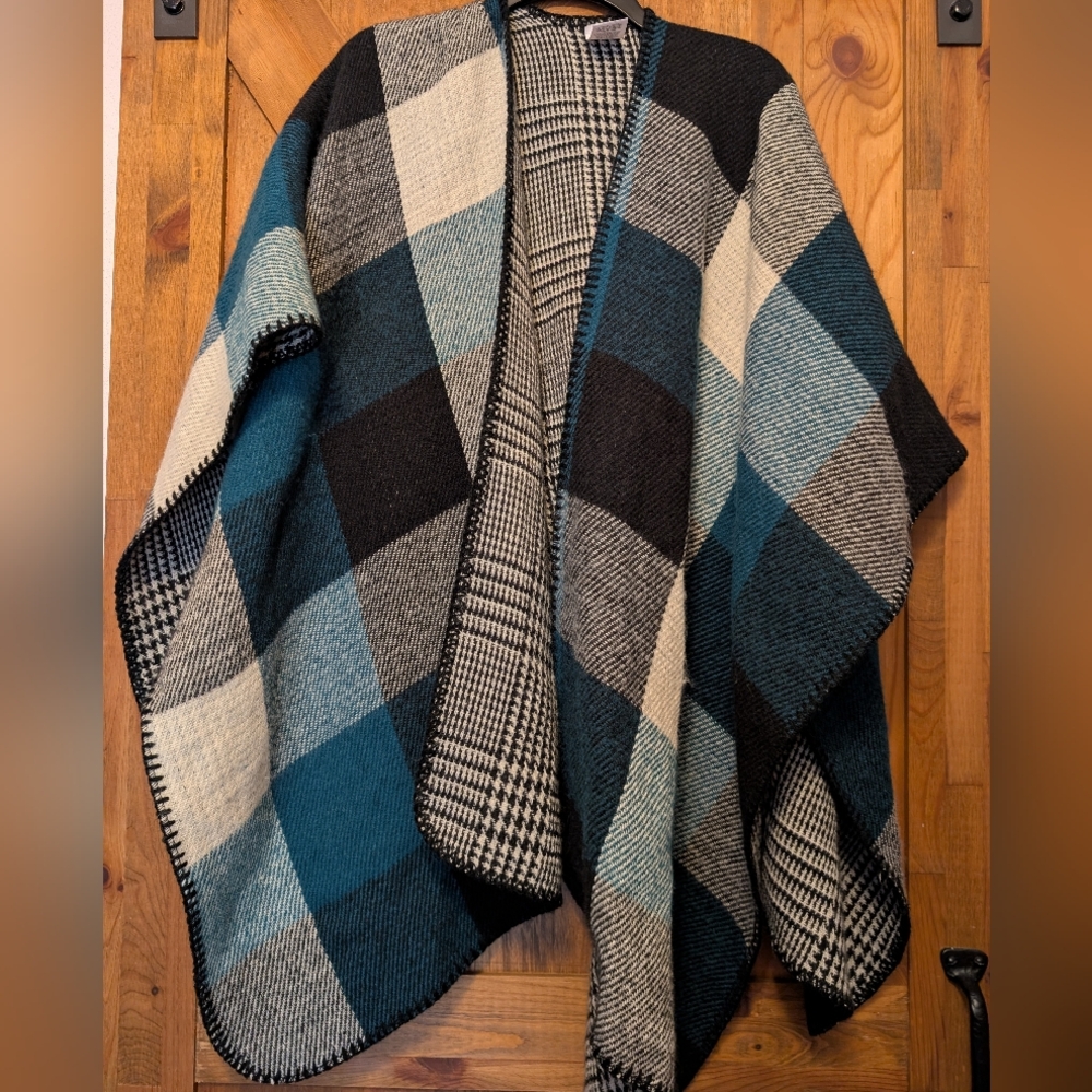 Woolrich Reversible Blanket Wrap Poncho